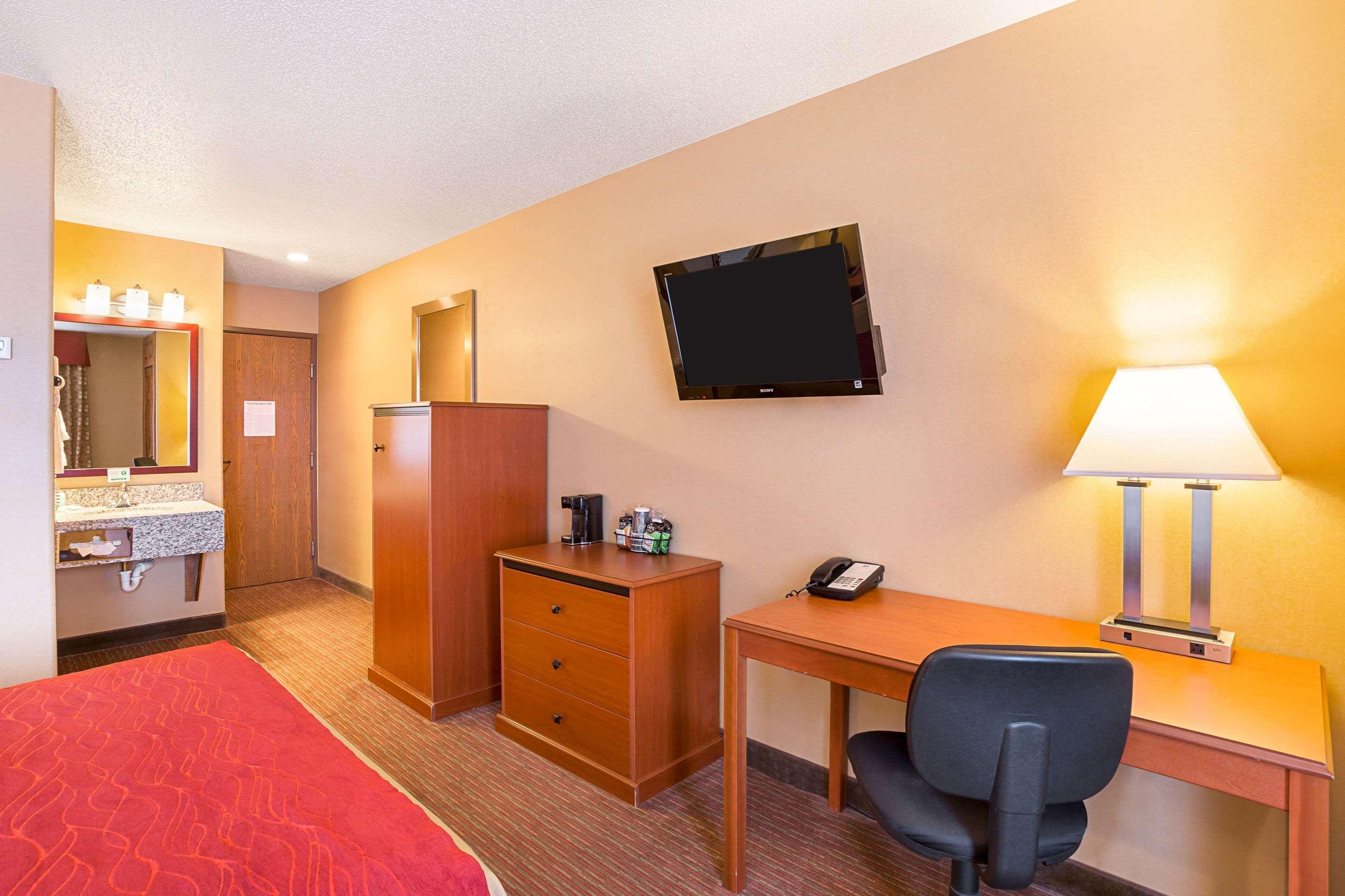 Quality Inn York Bagian luar foto