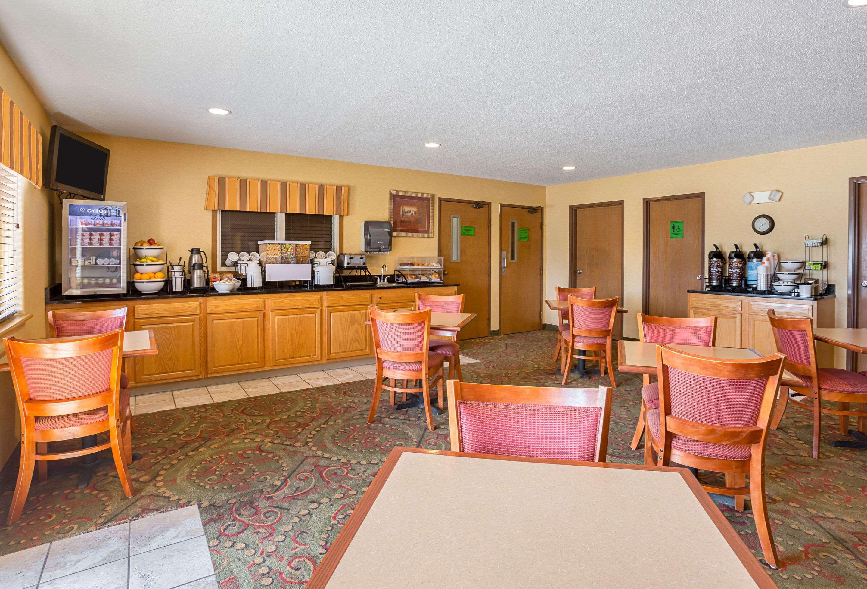 Quality Inn York Bagian luar foto