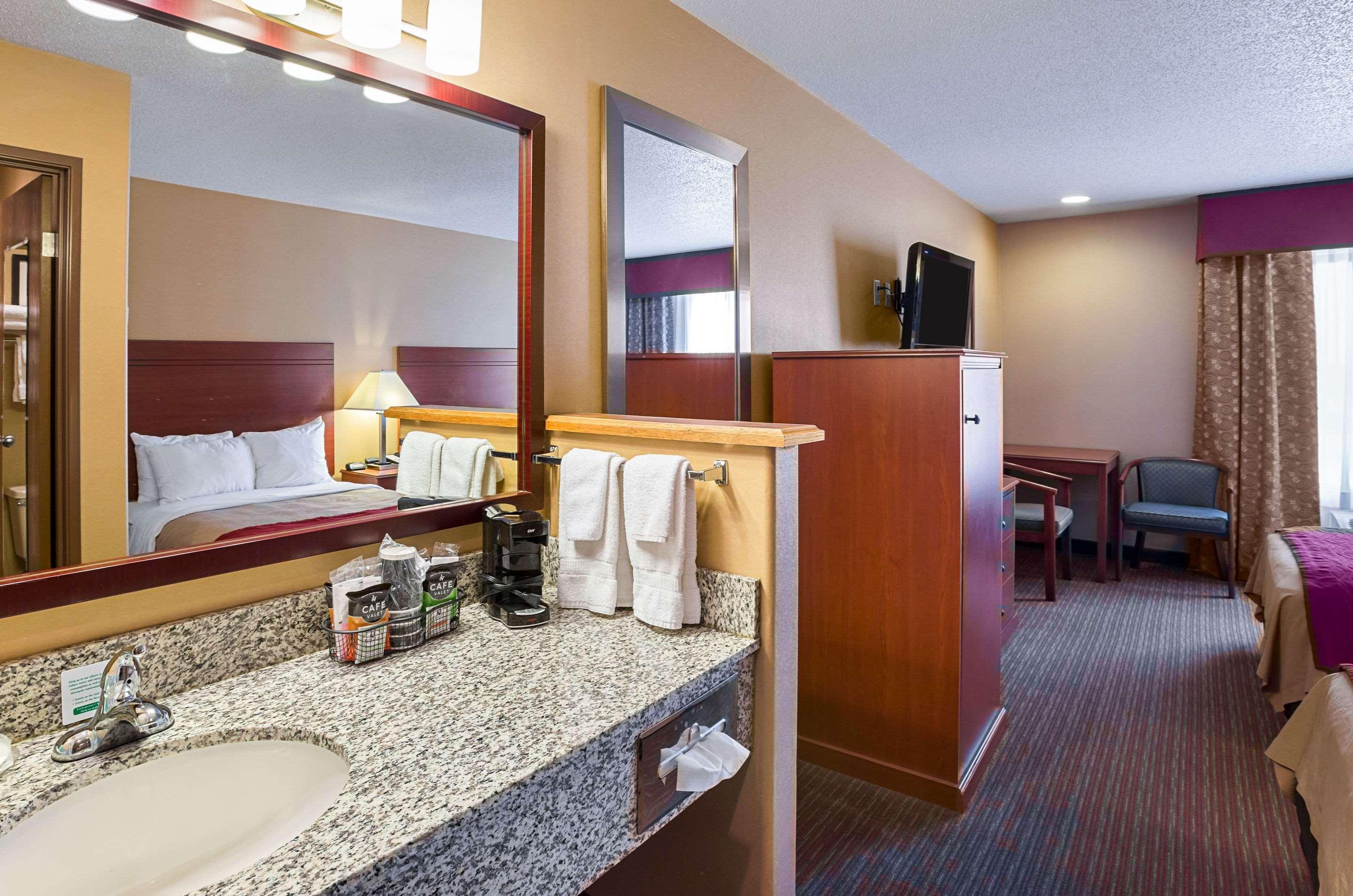 Quality Inn York Bagian luar foto