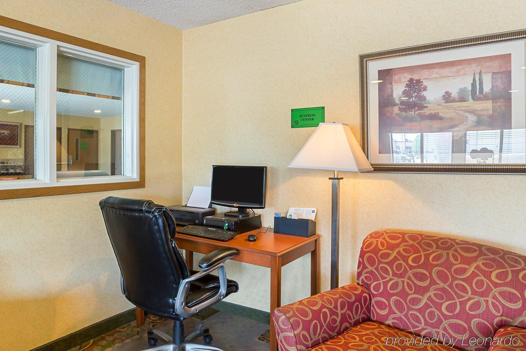 Quality Inn York Bagian luar foto